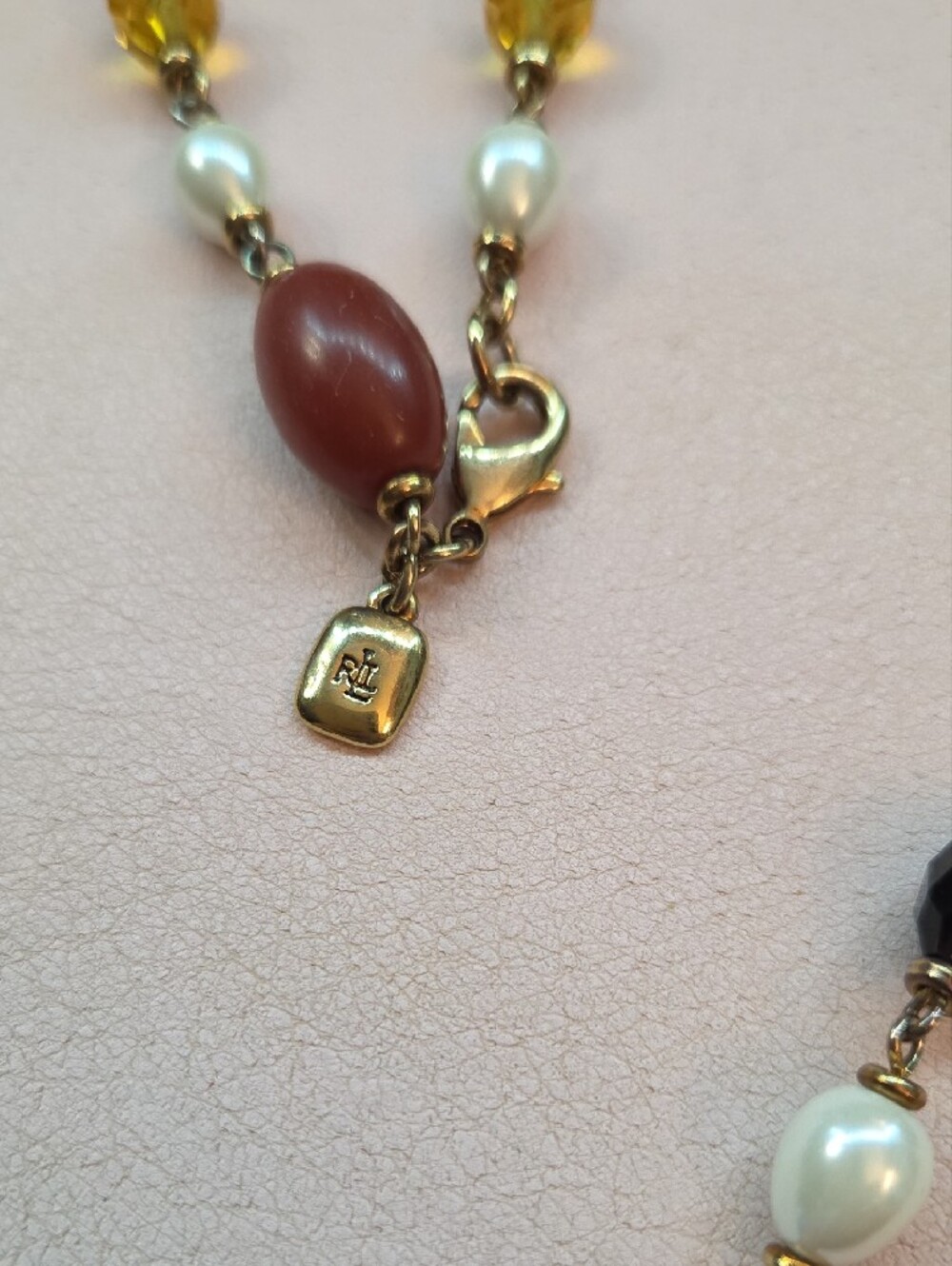 Multicolor Beaded Statement Necklace with Pearls - Picture 3 of 6